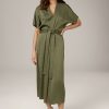 New Windsor Midi-Length Crepe Dress In Olive